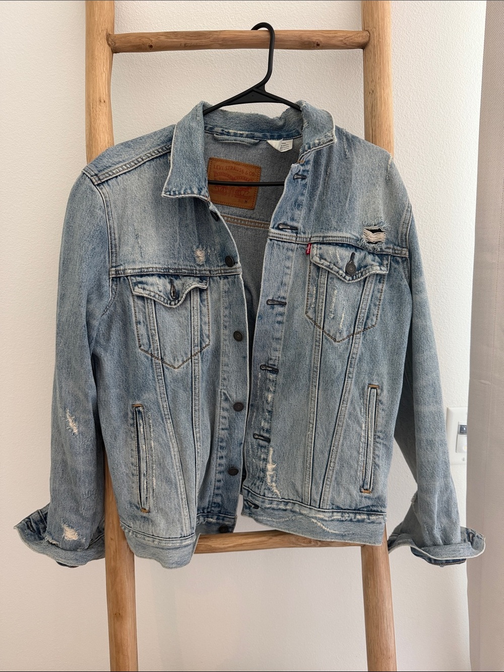 Levi's Men’s Light Blue Distressed Denim Jacket